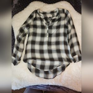 Long sleeve plaid blouse